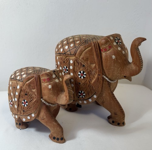 Wooden elephants figurines - wooden, x
