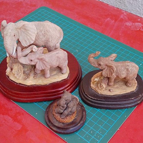 Sunny artists resin elephant - artists,