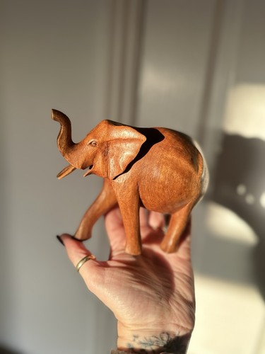 Wooden elephant figure - b,