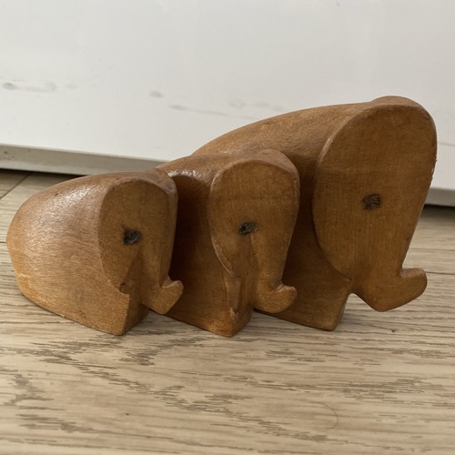 Wooden set family - of, 3